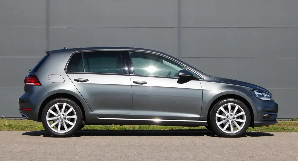Volkswagen Golf 1.0 TSI Highline AdaptiveCruise VirtualCockp uit 2019, foto 4