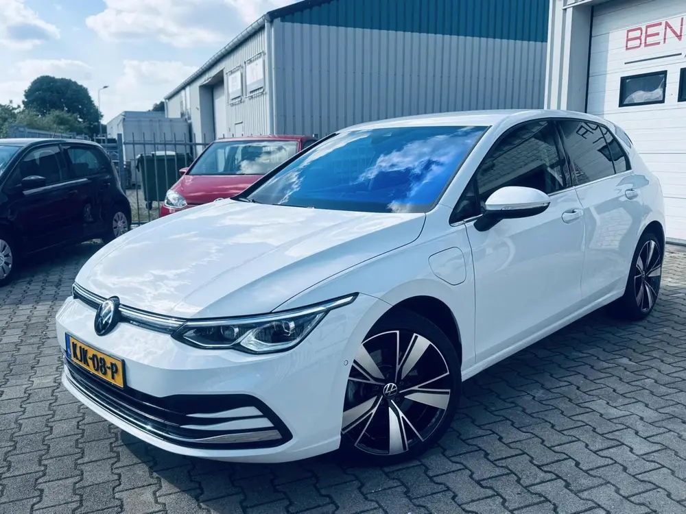 Volkswagen Golf 1.4 TSI eHybrid DSG STYLE Navi/ CarPlay/ ACC uit 2022, foto 6