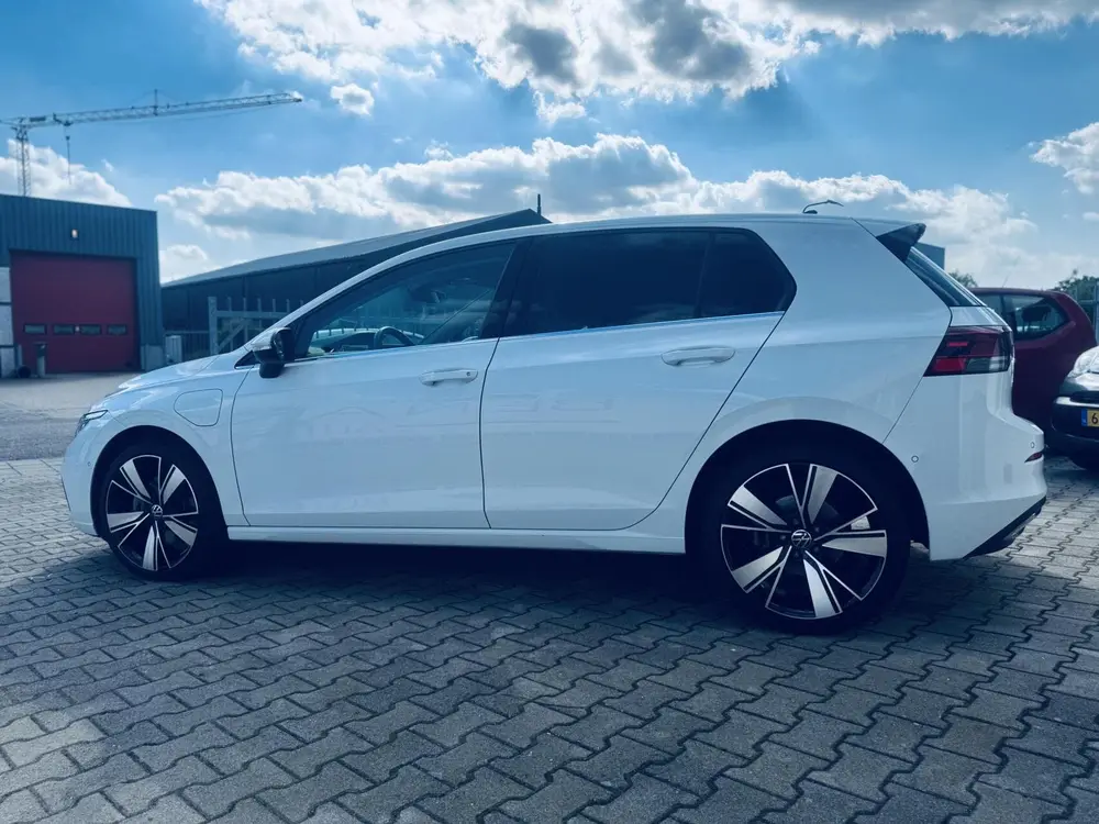 Volkswagen Golf 1.4 TSI eHybrid DSG STYLE Navi/ CarPlay/ ACC uit 2022, foto 7