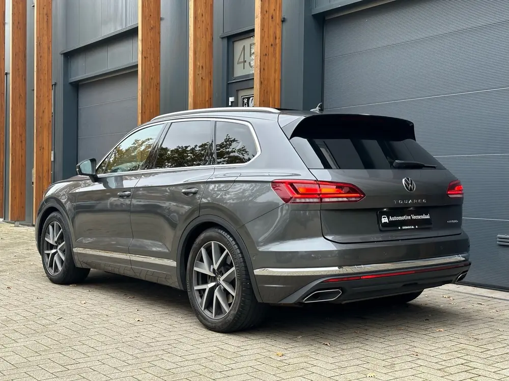 Volkswagen Touareg 3.0 TSi eHybrid 4MOTION Luchtvering uit 2021, foto 4