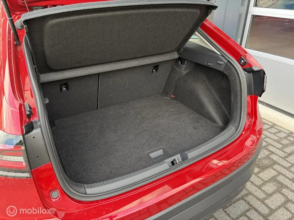 Volkswagen Taigo 1.0 TSI Life Business|18 inch|Parkeersensor uit 2022, foto 10
