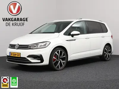 Volkswagen Touran 1.5 TSI Highline Business R 7p | Trekhaak uit 2019