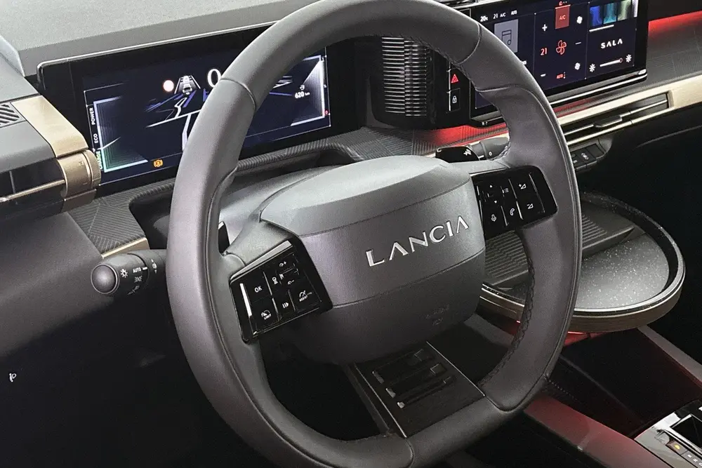 Lancia Ypsilon 1.2 Turbo Hybrid LX Automaat Camera Apple Car uit 2025, foto 11