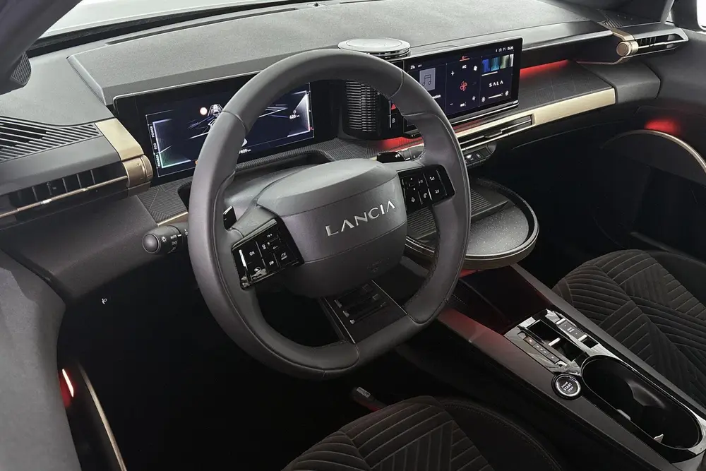 Lancia Ypsilon 1.2 Turbo Hybrid LX Automaat Camera Apple Car uit 2025, foto 5
