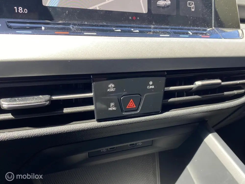 Volkswagen Golf Variant 1.0 TSI Life | Trekhaak | Clima | AC uit 2022, foto 19