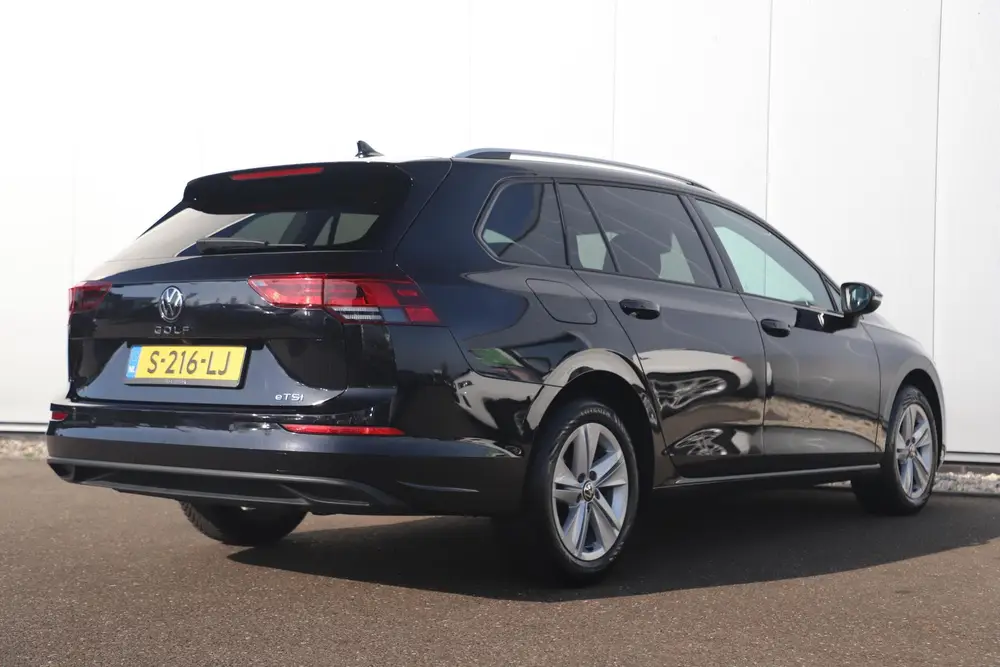 Volkswagen Golf Variant 1.0 eTSI Life Automaat Virtual Cockp uit 2023, foto 4