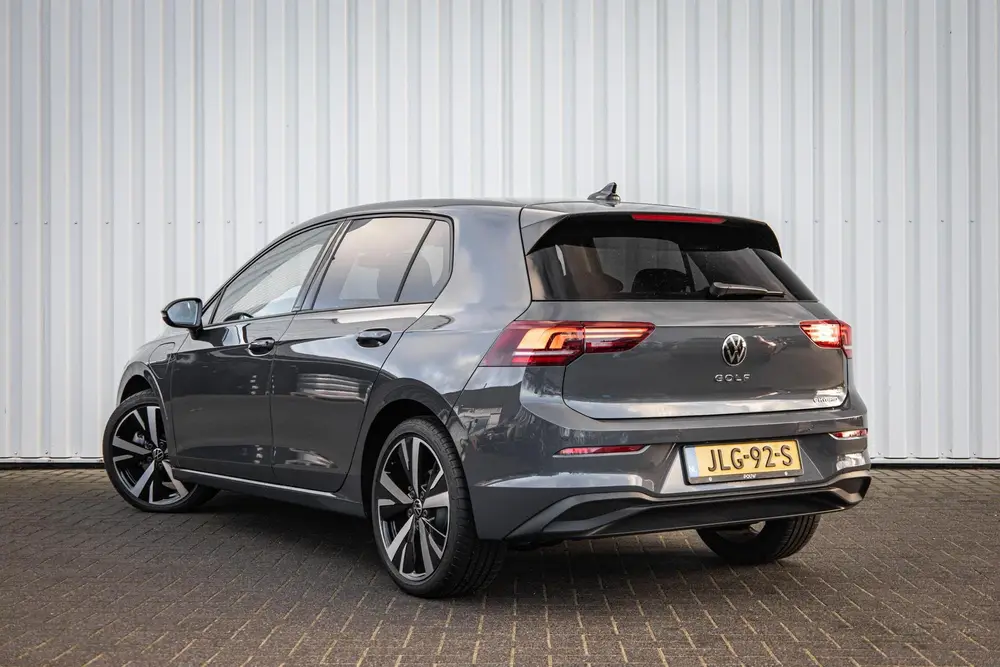 Volkswagen Golf 1.5 eHybrid 204pk Life Edition | 18" Velgen uit 2025, foto 10