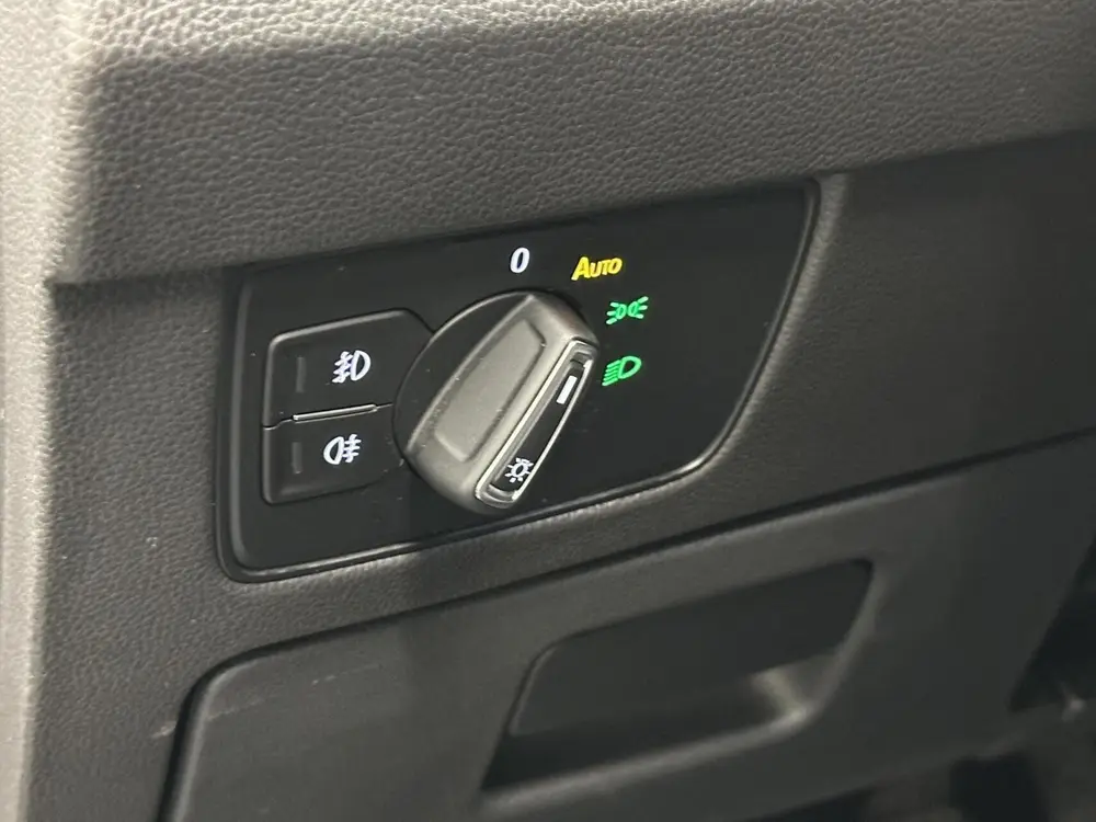 Volkswagen Passat Variant 1.5 TSI Highline NAVI CARPLAY CRUI uit 2019, foto 17
