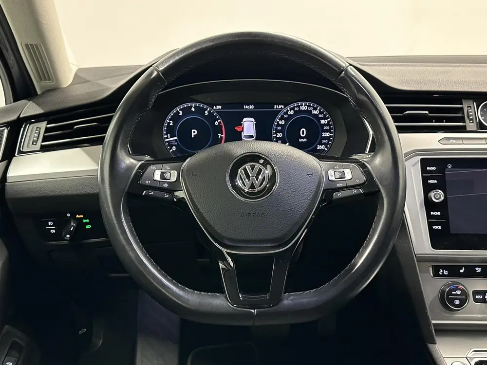 Volkswagen Passat Variant 1.5 TSI Highline NAVI CARPLAY CRUI uit 2019, foto 18