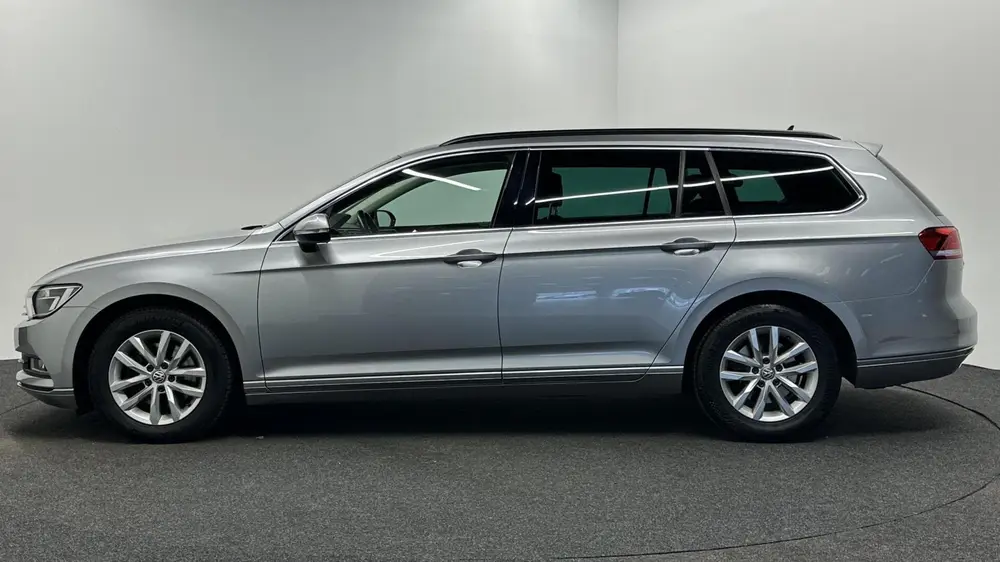 Volkswagen Passat Variant 1.5 TSI Highline NAVI CARPLAY CRUI uit 2019, foto 8