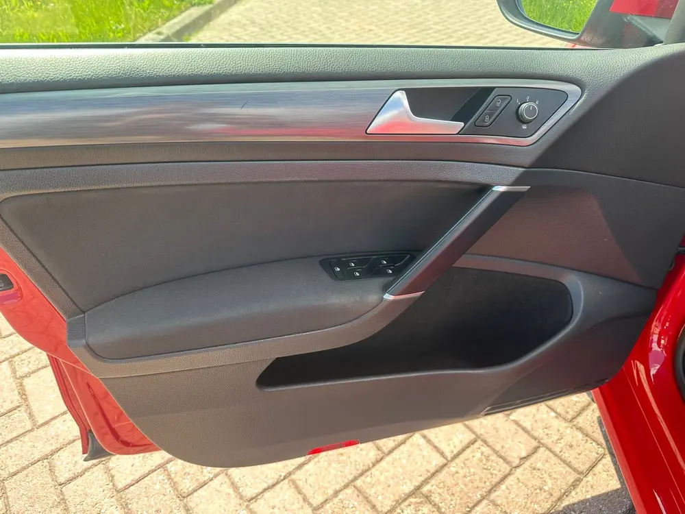 Volkswagen Golf 1.5 TSI 130pk 2019 Rood uit 2019, foto 10
