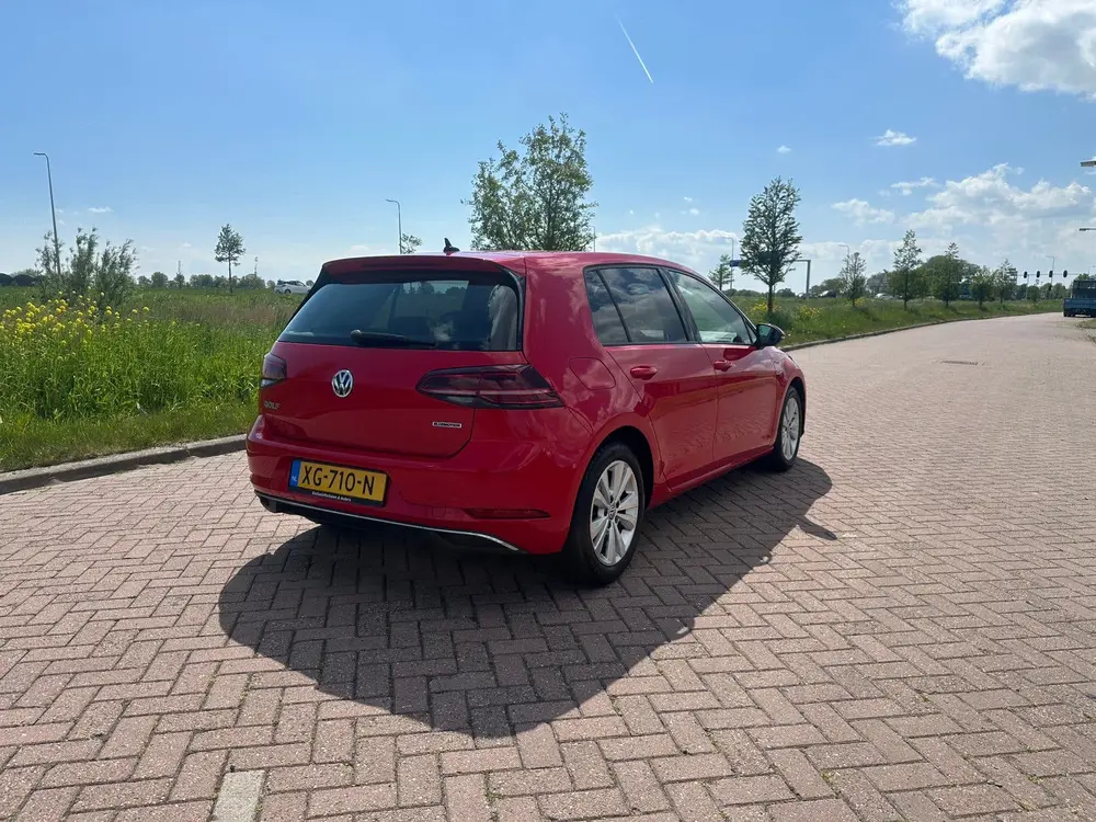 Volkswagen Golf 1.5 TSI 130pk 2019 Rood uit 2019, foto 5