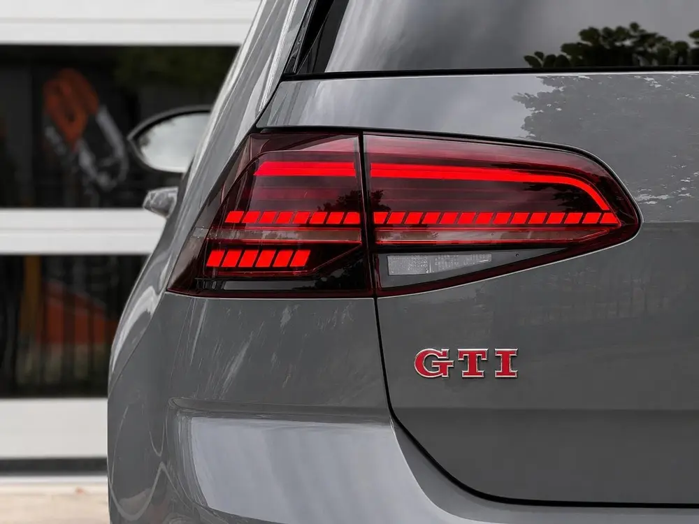 Volkswagen Golf 2.0 GTI TCR | Navigatie | Panoramadak | Virt uit 2019, foto 13