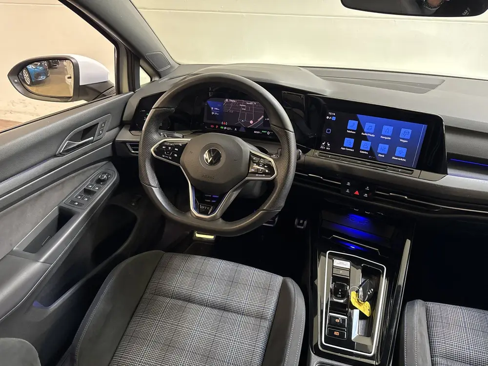 Volkswagen Golf GTE 245PK HYBRID SPORT CARPLAY/ACC/SFEERVERL uit 2022, foto 8