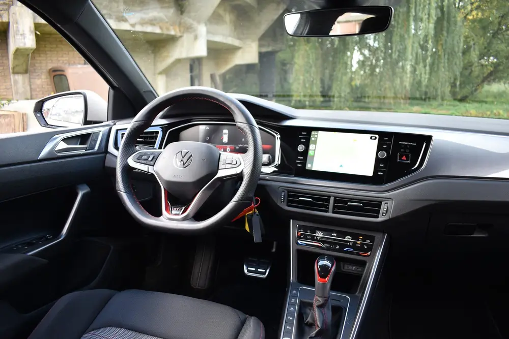 Volkswagen Polo 2.0 TSI 210PK DSG GTI-SPORT LED/CARPLAY/PDC uit 2024, foto 15