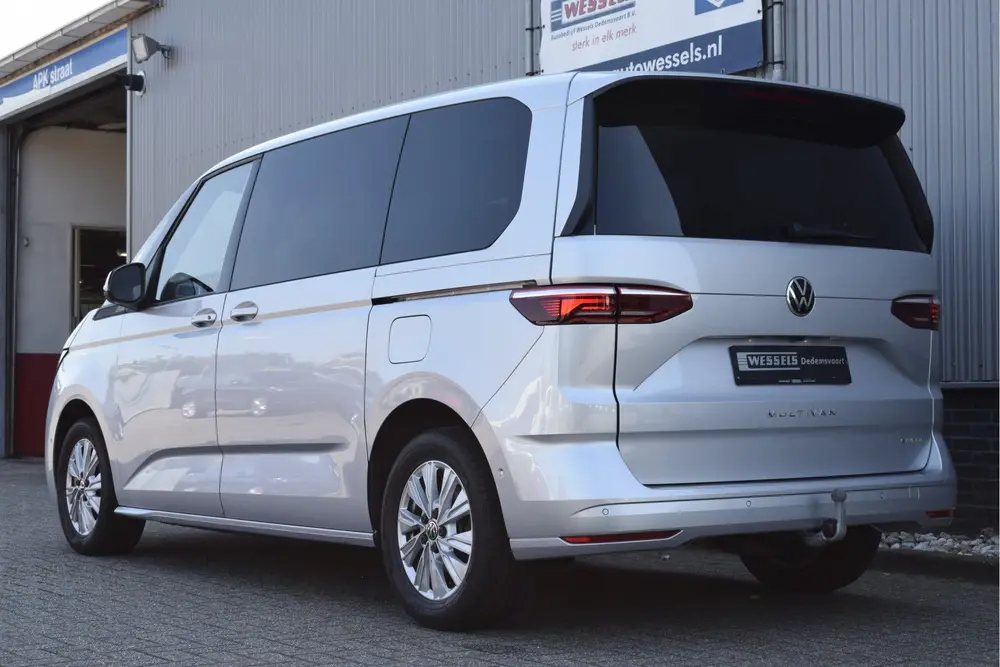 Volkswagen Multivan 1.4 eHybrid L1 7p, Trekhaak, Panorama, C uit 2022, foto 2