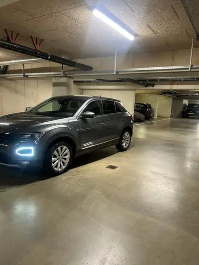 Volkswagen T-Roc 1.5 TSI 150pk 2020 Grijs uit 2020