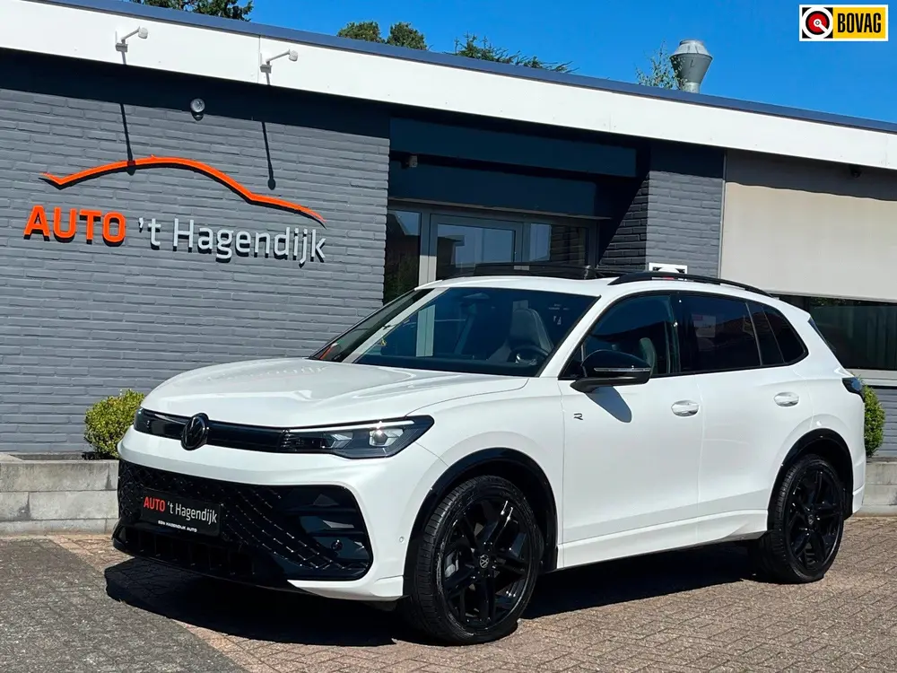 Volkswagen Tiguan 1.5 eTSI R-Line 1EIG pano trekh 20" IQ 360 uit 2025