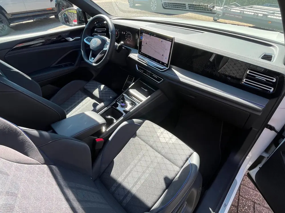 Volkswagen Tiguan 1.5 eTSI R-Line 1EIG pano trekh 20" IQ 360 uit 2025, foto 14