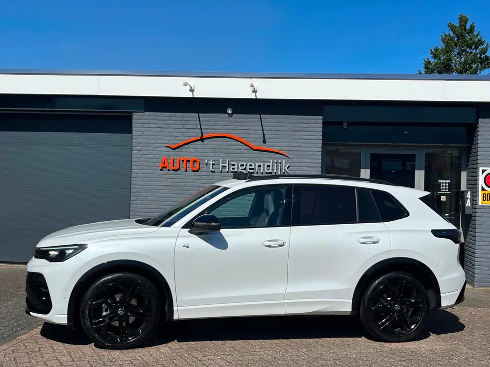 Volkswagen Tiguan 1.5 eTSI R-Line 1EIG pano trekh 20" IQ 360 uit 2025, foto 3