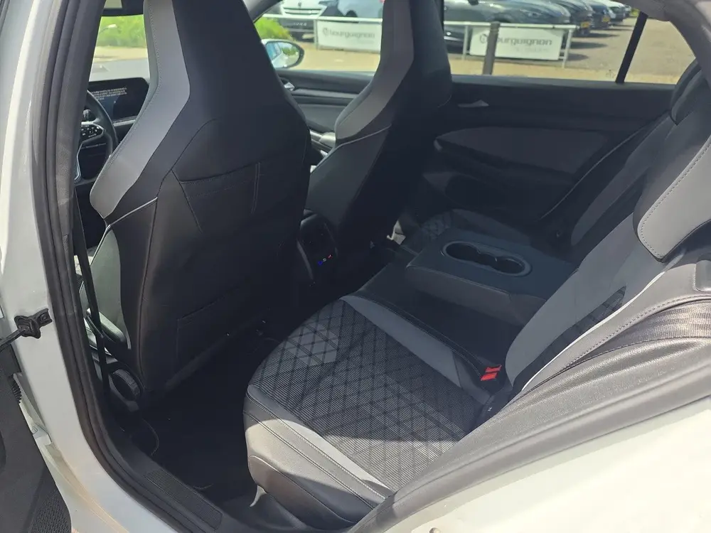 Volkswagen Golf 1.5 TSI R-Line | ACC | 150Pk | Stoelverwarmi uit 2022, foto 11