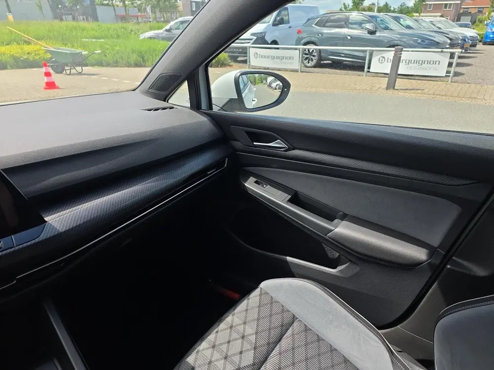 Volkswagen Golf 1.5 TSI R-Line | ACC | 150Pk | Stoelverwarmi uit 2022, foto 16