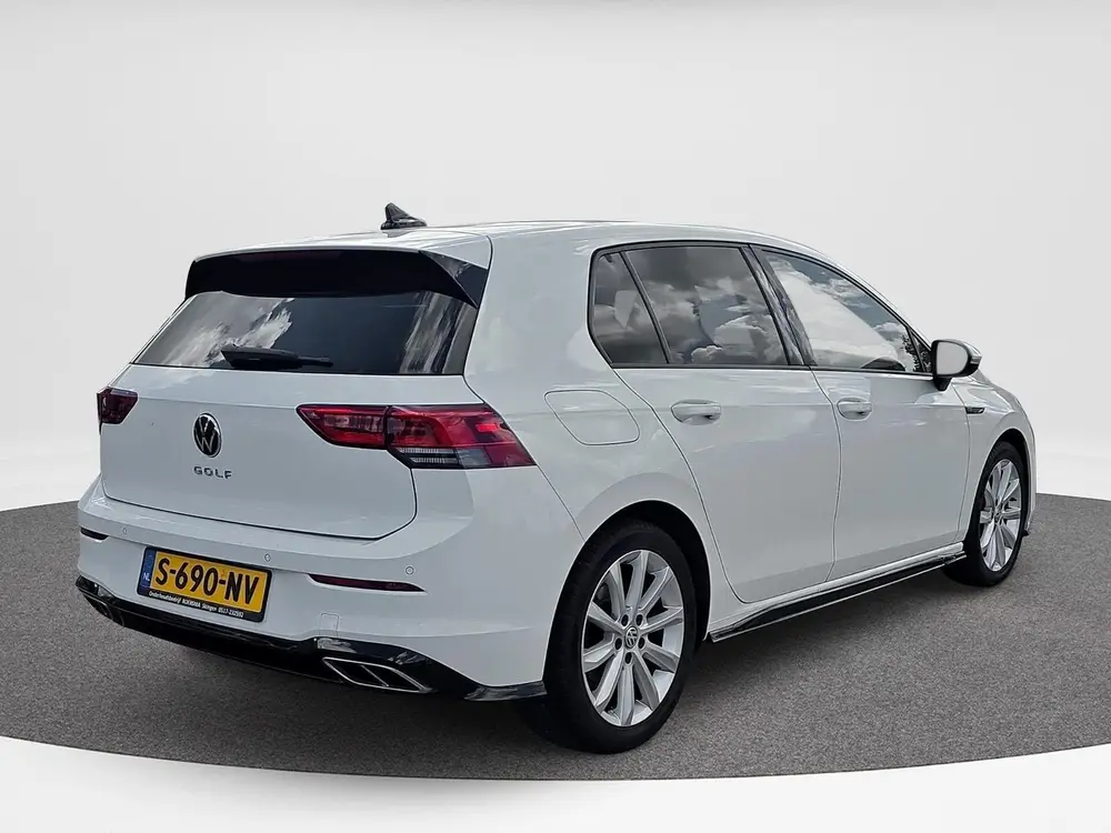 Volkswagen Golf 1.5 TSI R-Line | ACC | 150Pk | Stoelverwarmi uit 2022, foto 2