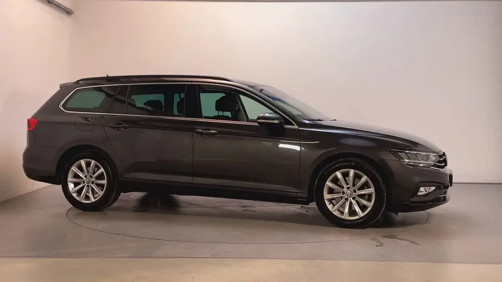 Volkswagen Passat Variant 1.5 TSI 150pk DSG Business Stoelve uit 2022, foto 13