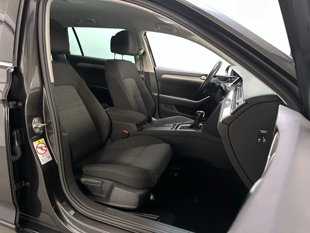 Volkswagen Passat Variant 1.5 TSI 150pk DSG Business Stoelve uit 2022, foto 7