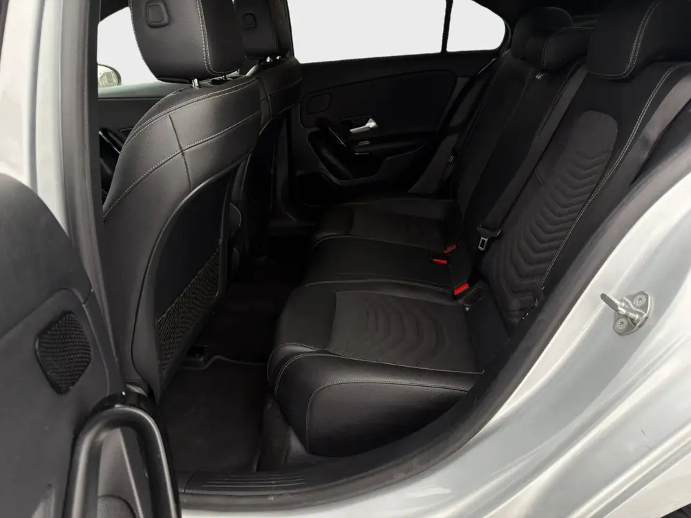 Mercedes-Benz A-Klasse 200 Premium Plus Cruise Clima Camera uit 2019, foto 18