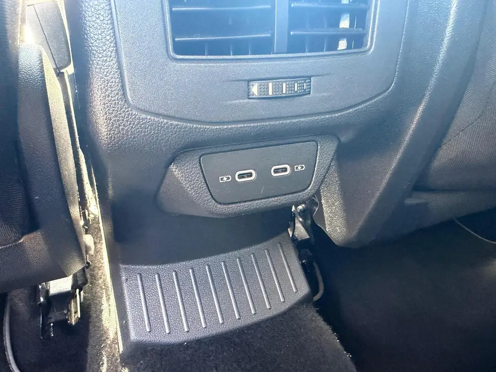 Volkswagen T-Roc 1.5 TSI R-Line BOVAG GARANTIE ACC/CARPLAY/C uit 2023, foto 19