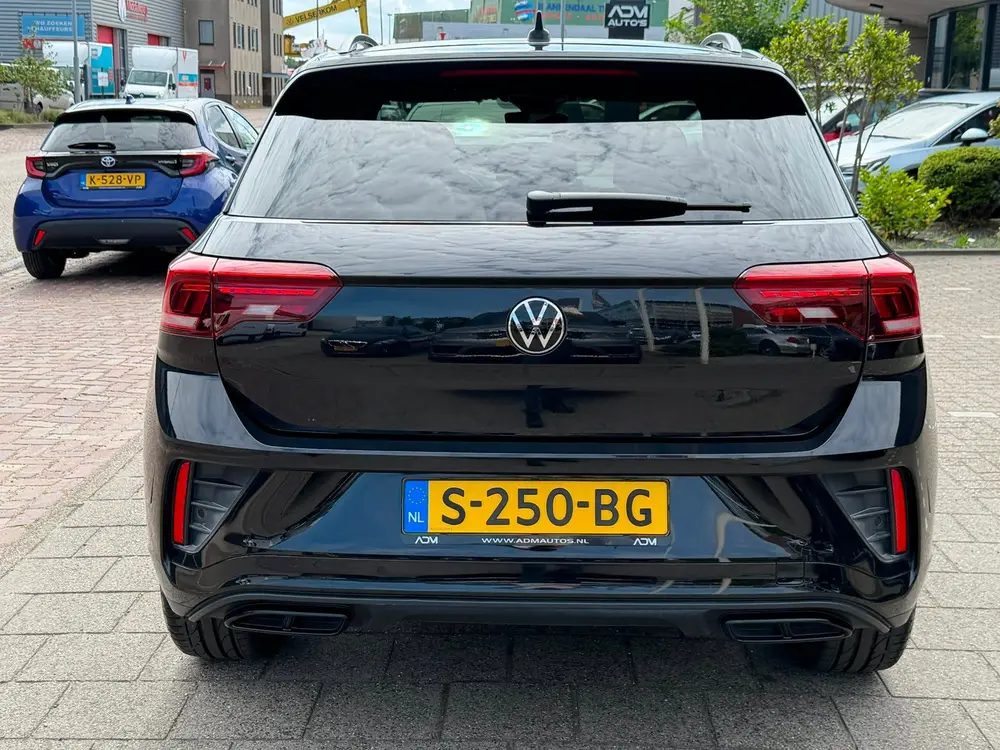 Volkswagen T-Roc 1.5 TSI R-Line uit 2023, foto 16