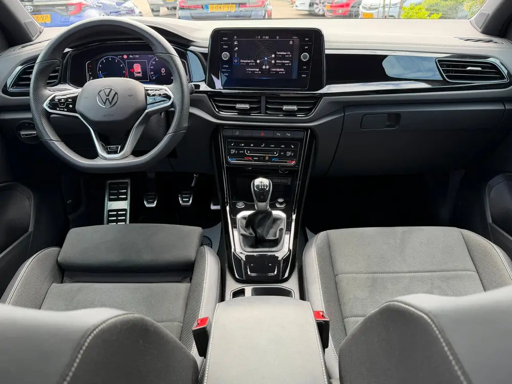 Volkswagen T-Roc 1.5 TSI R-Line uit 2023, foto 4