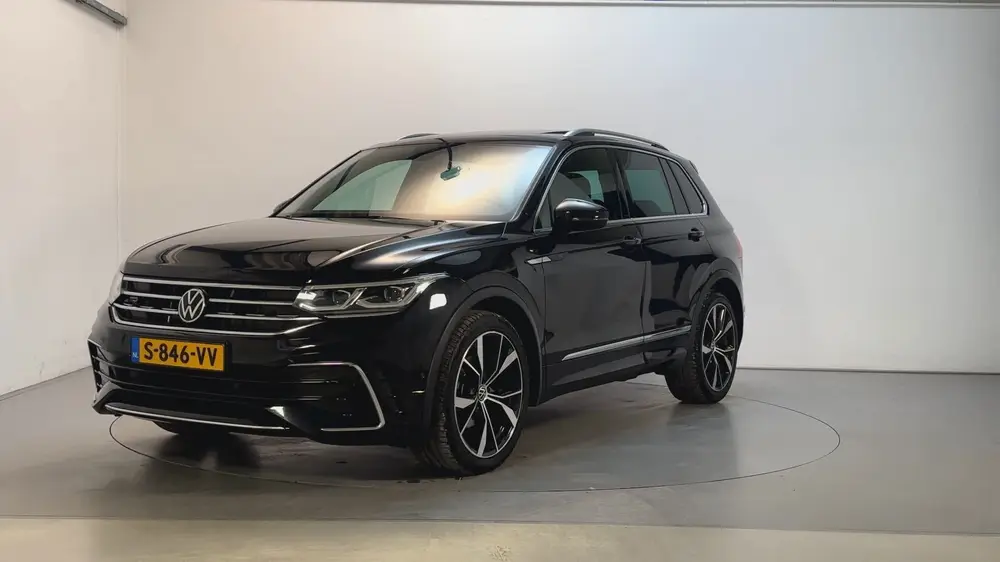 Volkswagen Tiguan 1.5 TSI 150pk DSG R-Line Business Panorama uit 2023, foto 8
