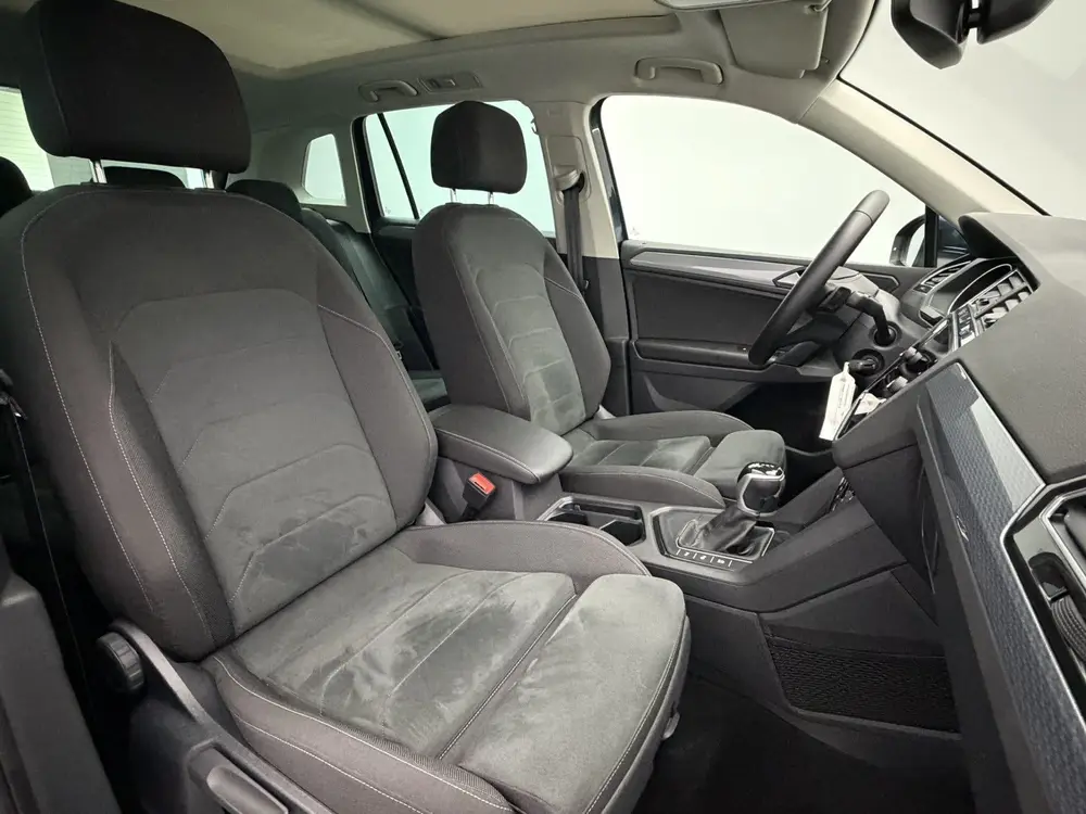 Volkswagen Tiguan 1.5 TSI 150PK Life | Panoramadak | Camera uit 2022, foto 17