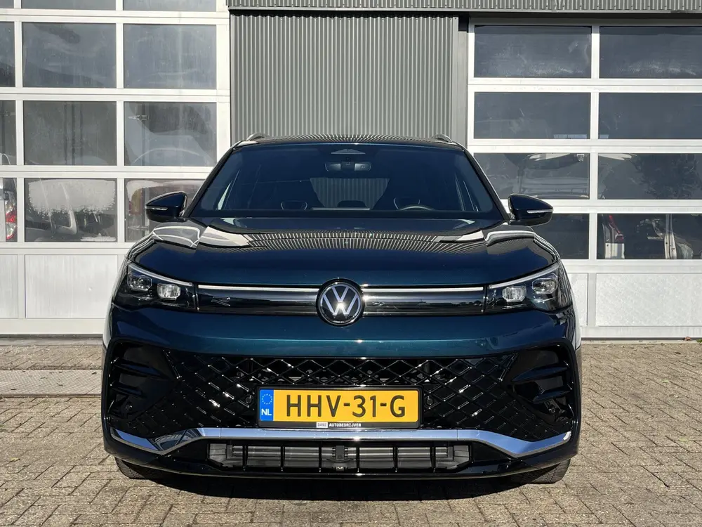 Volkswagen Tiguan 2.0 TDI R-Line Stoelverwarming Massage App uit 2024, foto 19