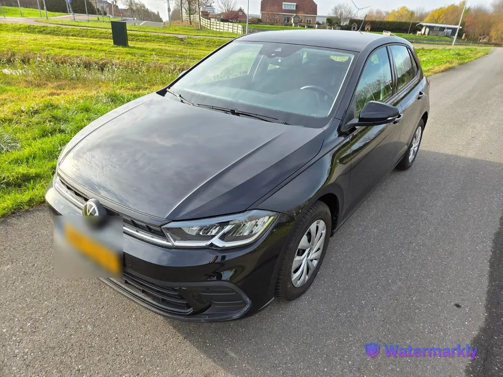Volkswagen Polo 1.0 MPI 80pk 2024 zwart | airco | lage km uit 2024, foto 2