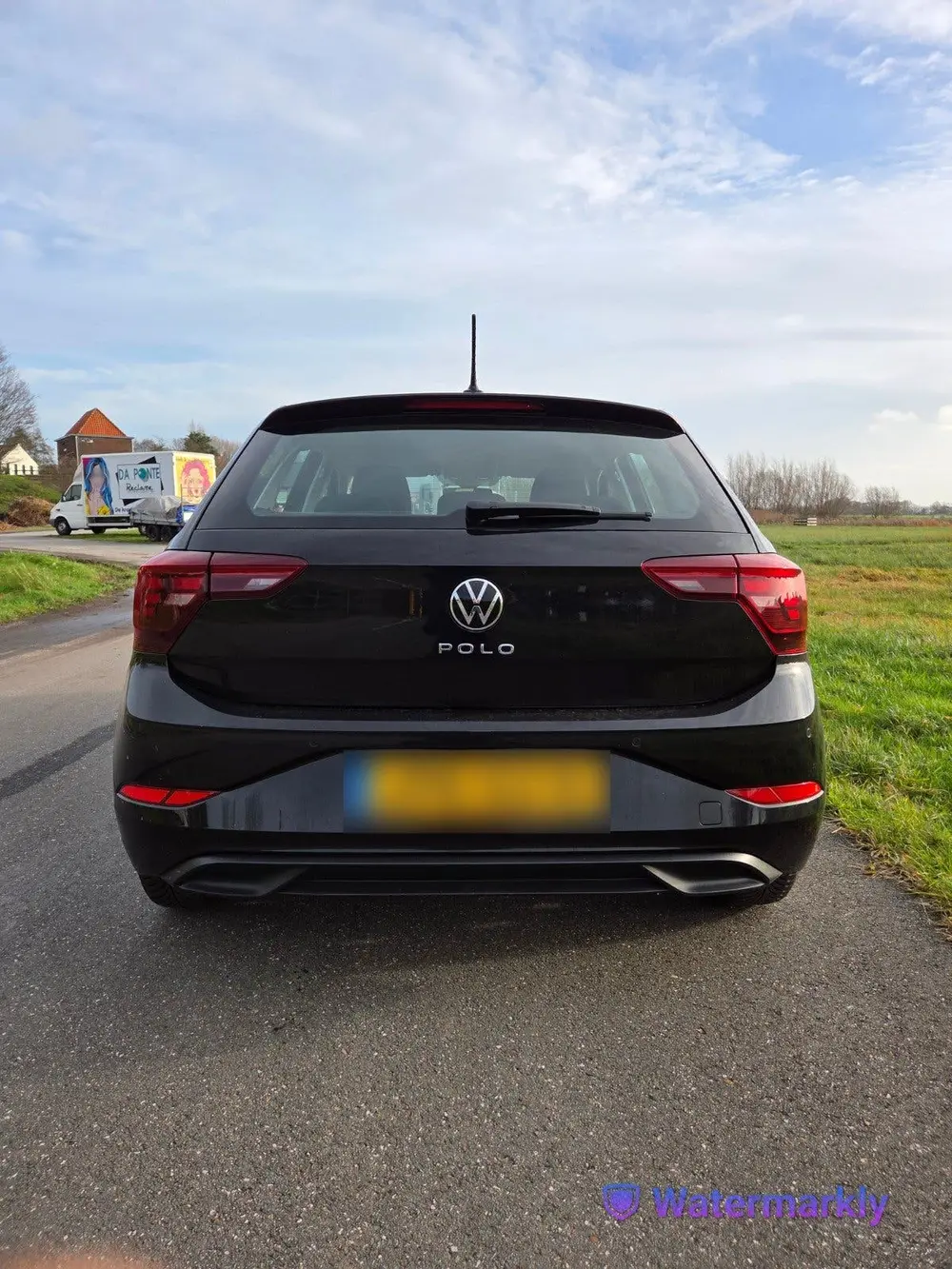 Volkswagen Polo 1.0 MPI 80pk 2024 zwart | airco | lage km uit 2024, foto 4
