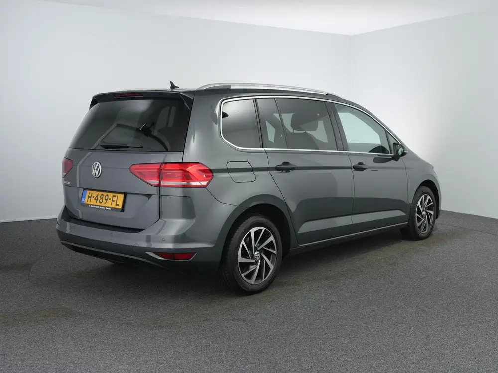 Volkswagen Touran 1.5 TSI Highline Business R 7p | Led | ACC uit 2019, foto 2