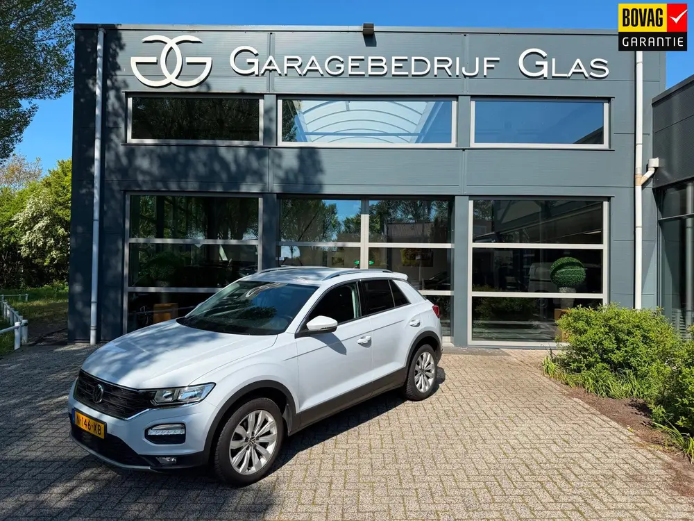 Volkswagen T-Roc 1.0 TSI Style carplay white silver metallic uit 2022