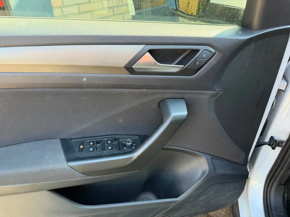 Volkswagen T-Roc 1.0 TSI Style carplay white silver metallic uit 2022, foto 12