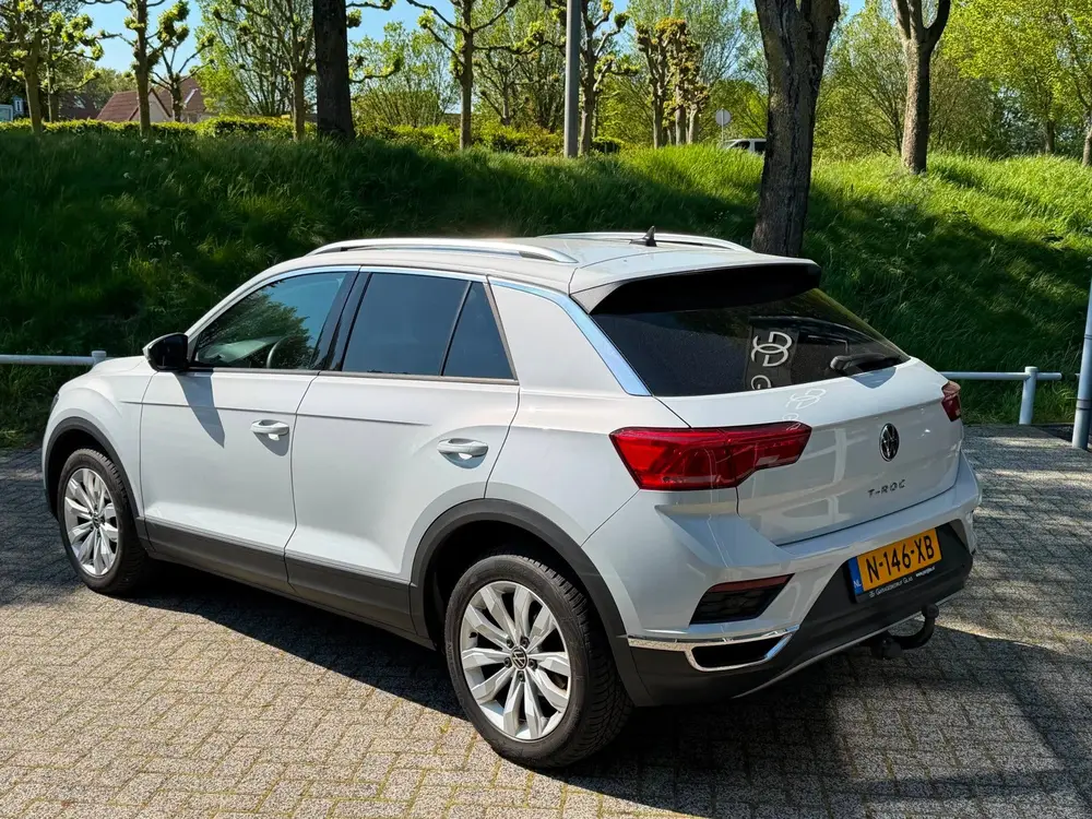 Volkswagen T-Roc 1.0 TSI Style carplay white silver metallic uit 2022, foto 3