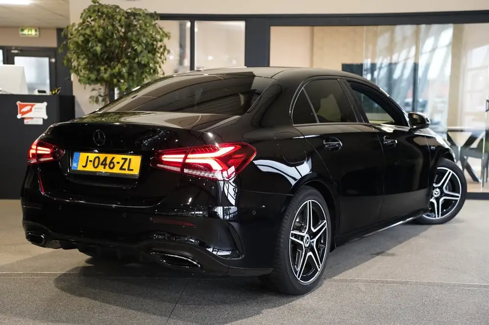 Mercedes-Benz A-Klasse 250 e Business Solution AMG Navi Crui uit 2020, foto 2