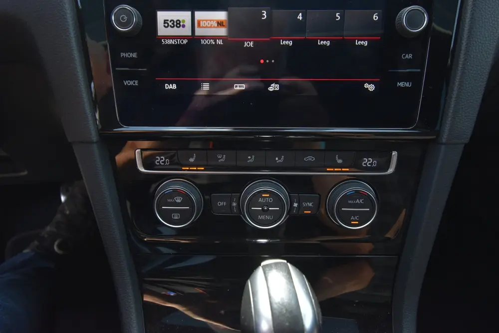 Volkswagen Golf 2.0 TSI GTI Performance 245PK , VIRTUAL COCK uit 2020, foto 19