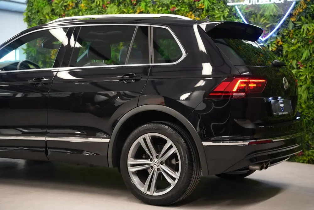 Volkswagen Tiguan 2.0 TSI 4Motion 3x R-Line / Pano / HUD / C uit 2019, foto 12