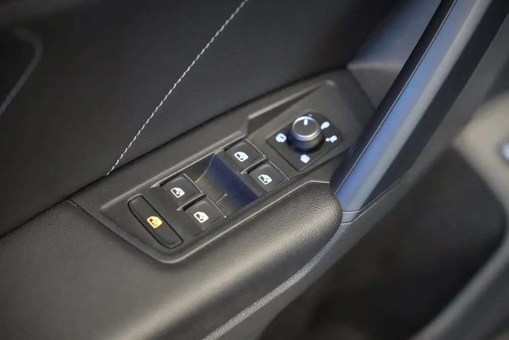 Volkswagen Tiguan 2.0 TSI 4Motion 3x R-Line / Pano / HUD / C uit 2019, foto 17