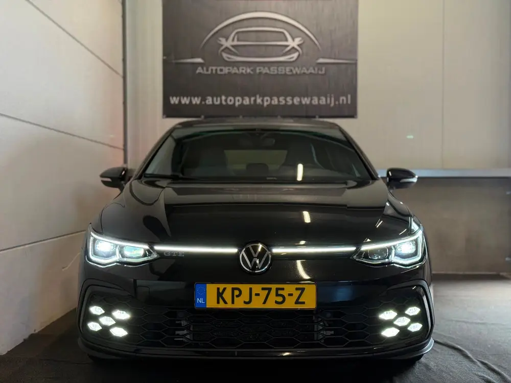Volkswagen Golf 1.4 eHybrid GTE Pano, ACC, Sfeerverlichting uit 2021, foto 2