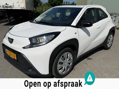 Toyota Aygo X 1.0 VVT-i X Play Automaat/Carplay/Camera/Adap uit 2023