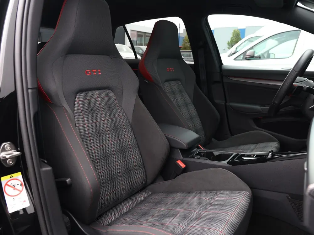 Volkswagen Golf 2.0 TSI GTI 265 pk DSG | NL-Auto | Panoramad uit 2025, foto 8