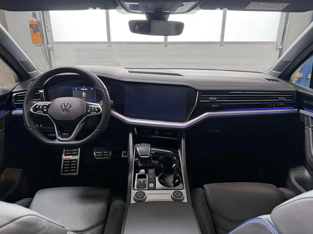 Volkswagen Touareg 3.0 TSi eHybrid 4MOTION R LINE - NACHTZIC uit 2023, foto 6